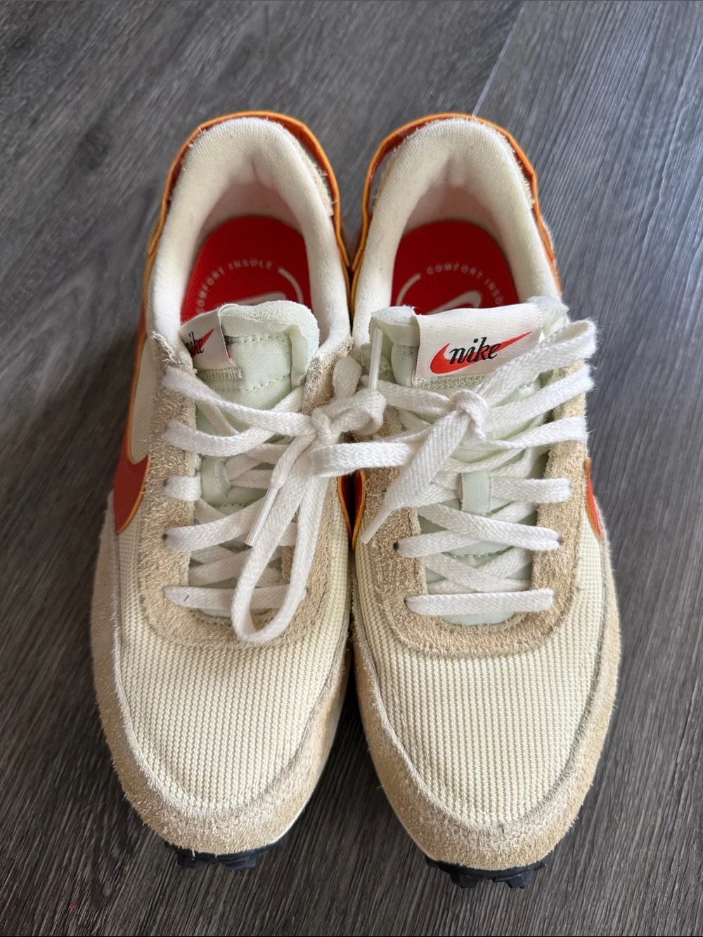 Nike Women’s retro looking sneakers